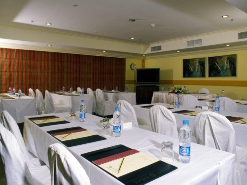 Al Safir Hotel Al-Manamah Bagian luar foto