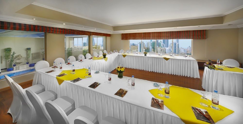 Al Safir Hotel Al-Manamah Bagian luar foto